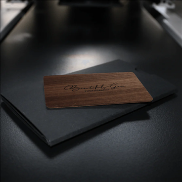 Danh thiếp kỹ thuật số Gỗ Hồ Đào đen