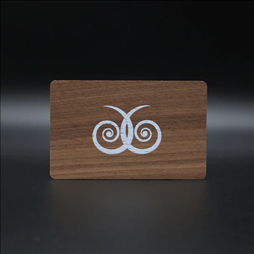 Danh thiếp kỹ thuật số Gỗ Hồ Đào đen